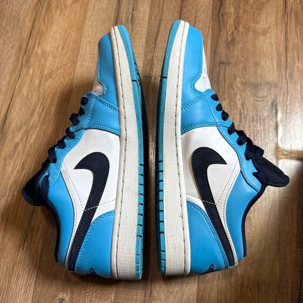 Jordan 1 Low UNC Powder Blue - Picture 3 of 9